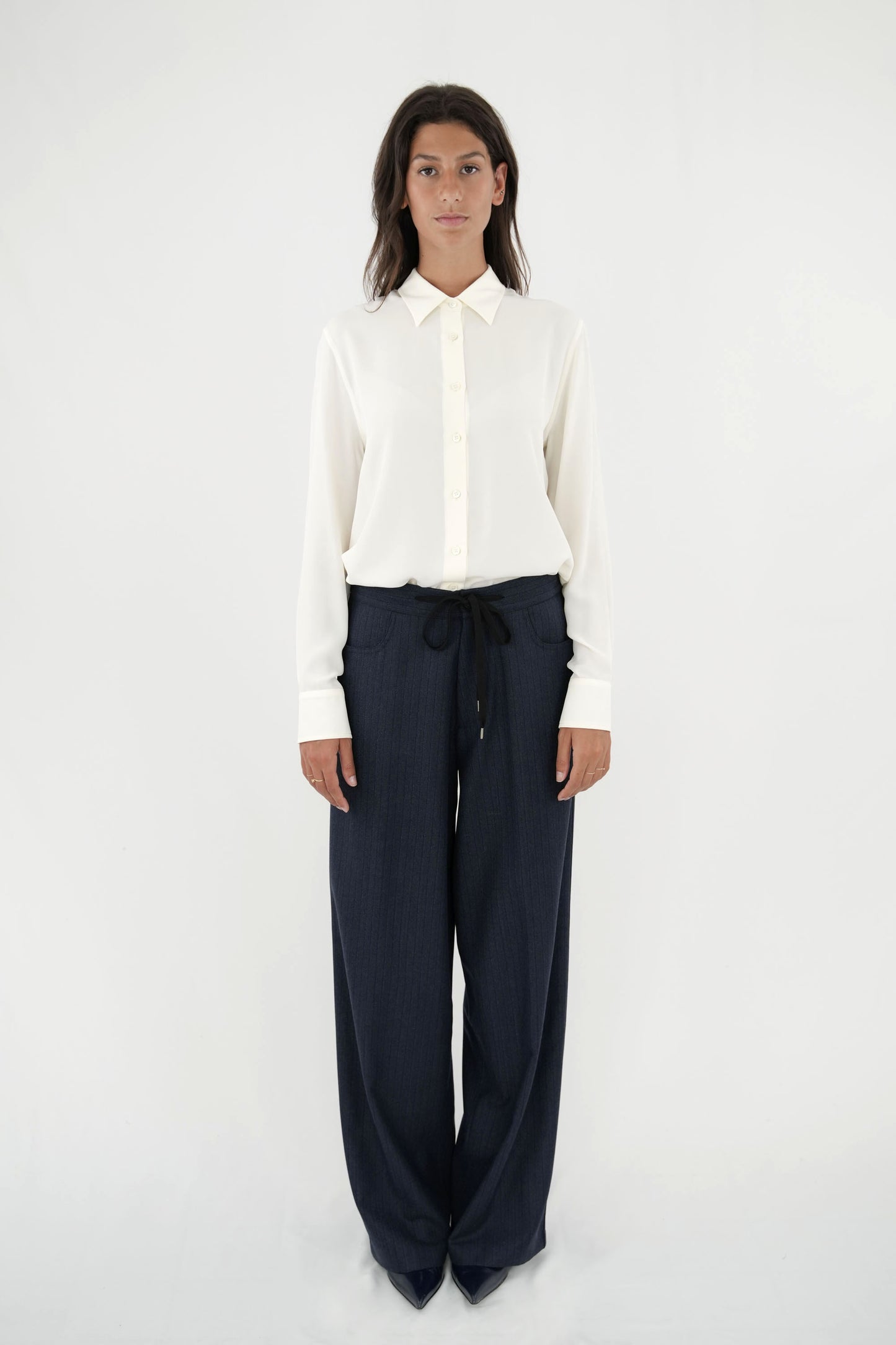 Pantalone tipo jogging blu rigato con elastico dietro e coulisse