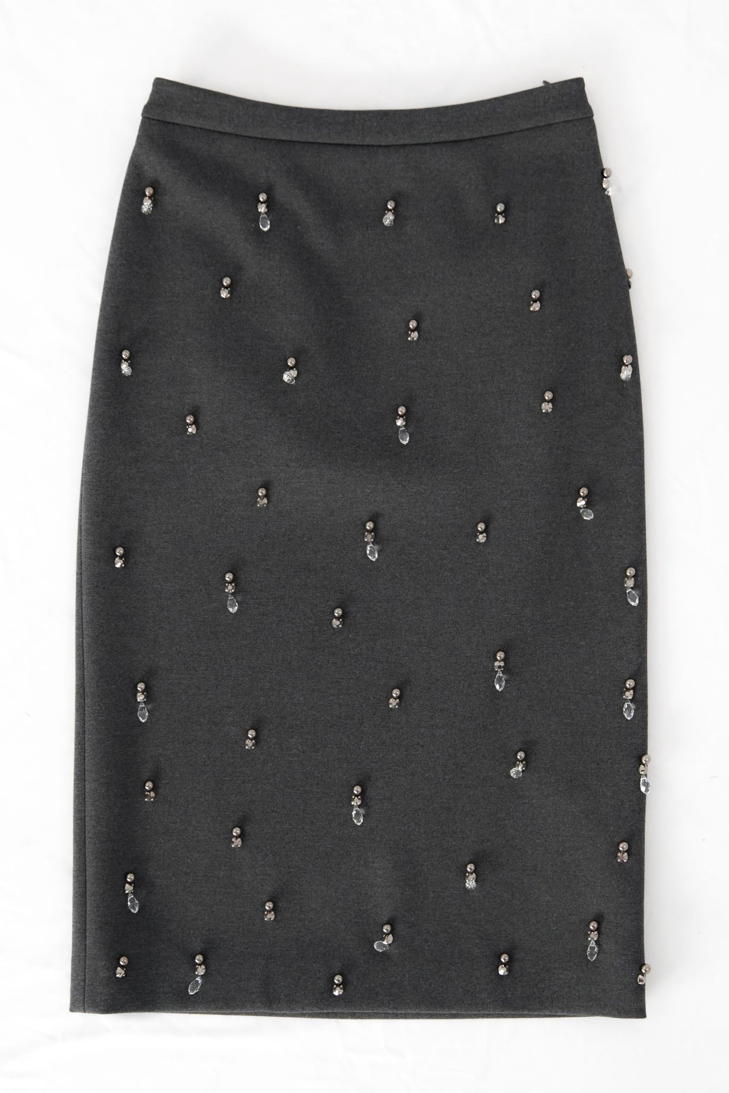 Gonna tubino con applicazioni