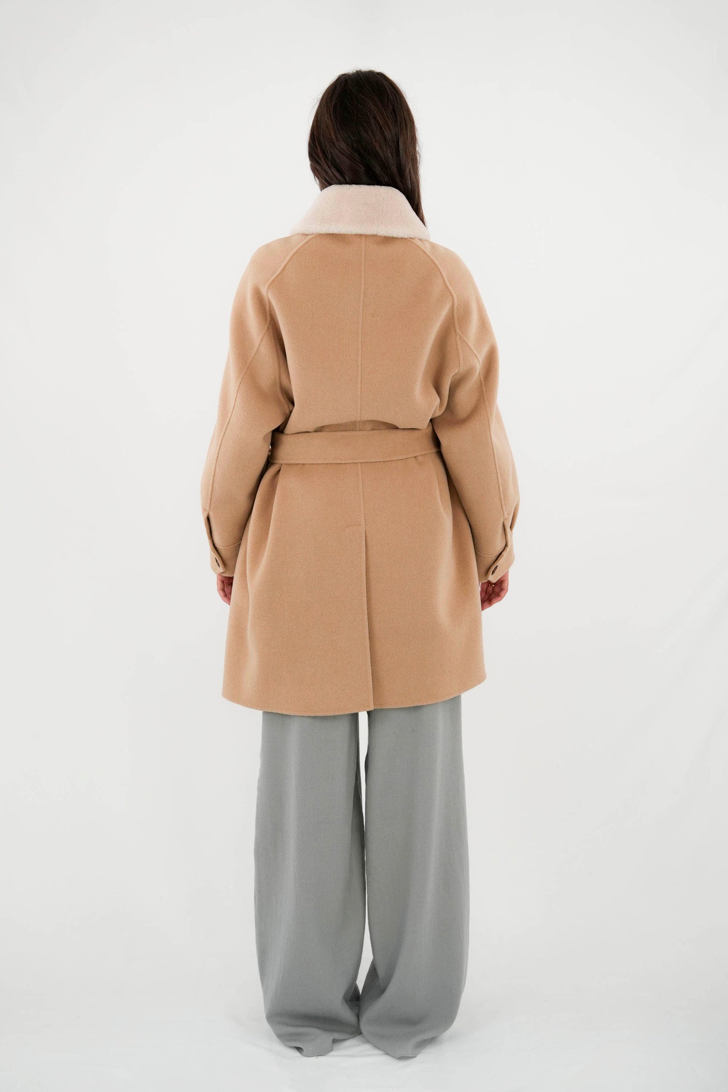 Cappotto cammello misto lana con cintura e colletto removibile