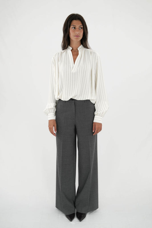 Camicia in misto seta scollo a V