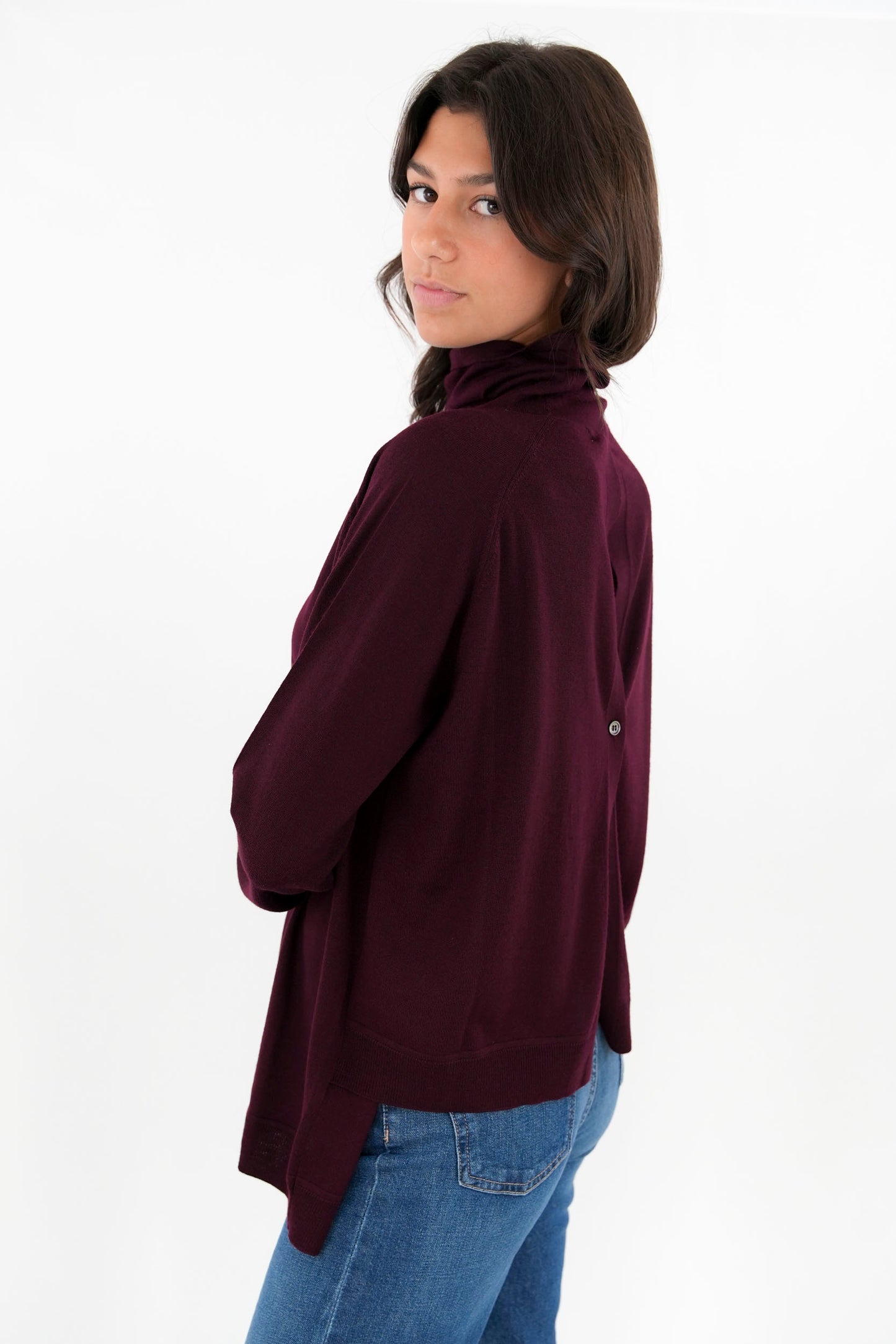 Maglia asimmetrica con apertura dietro