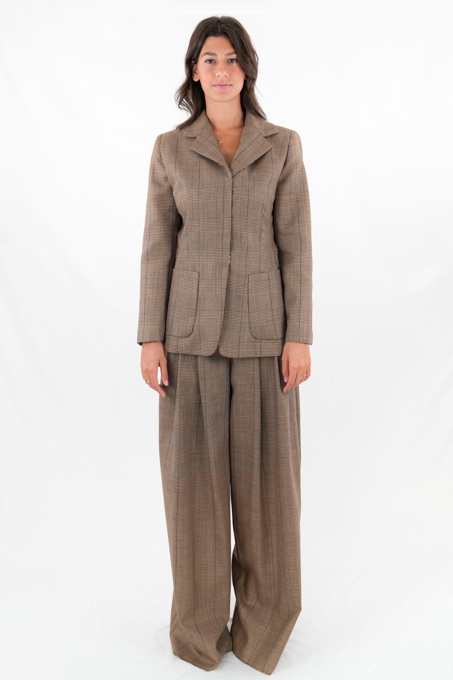 Pantalone gamba ampia con pences