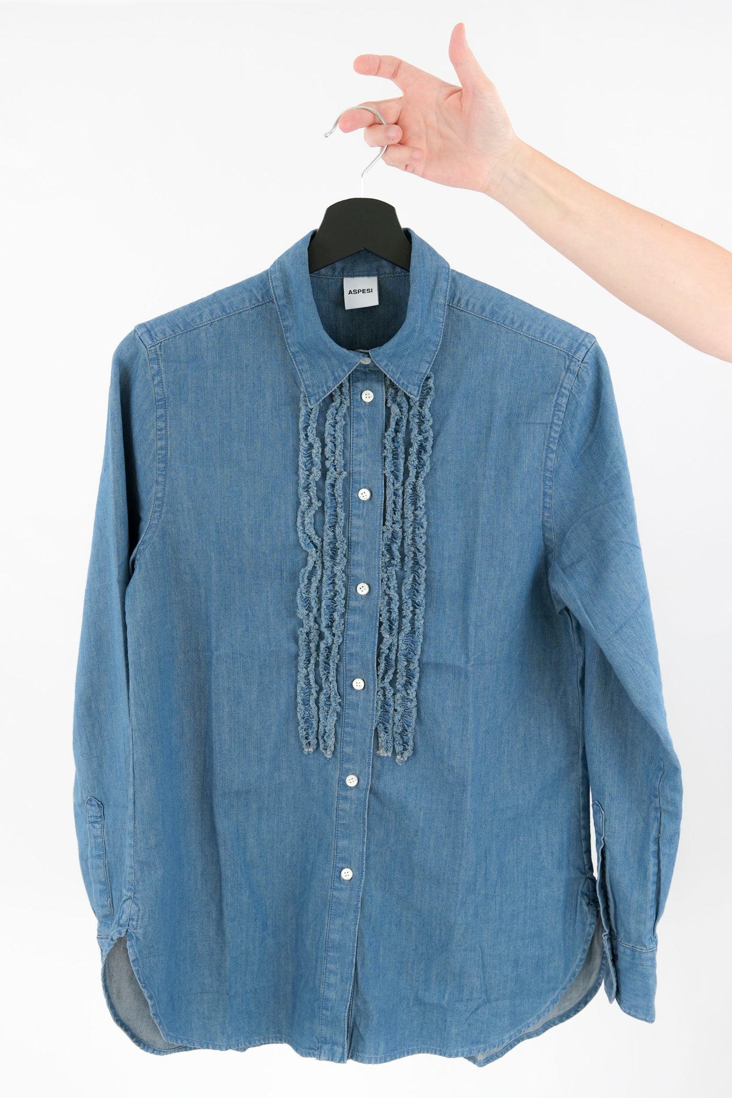 Camicia in denim chiaro con rouches