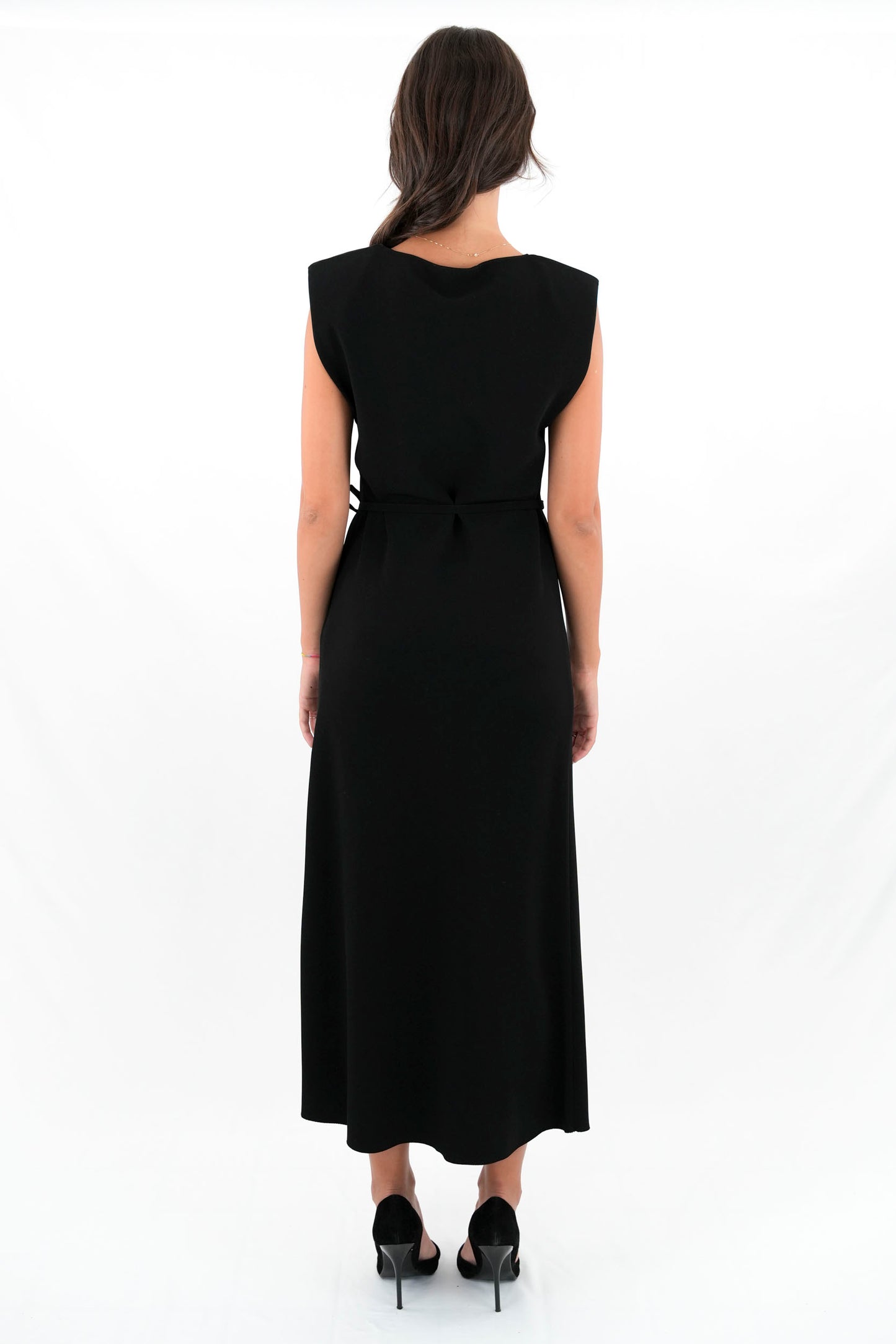 Abito smanicato con spacco